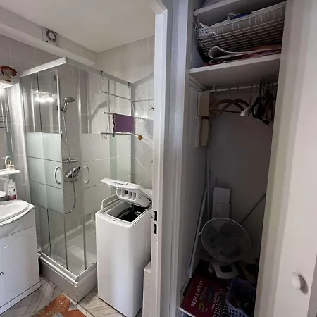 Climatise, Calme, Proche Centre Port Et Pour 4 Personnes - Fr-1-607-14 *
