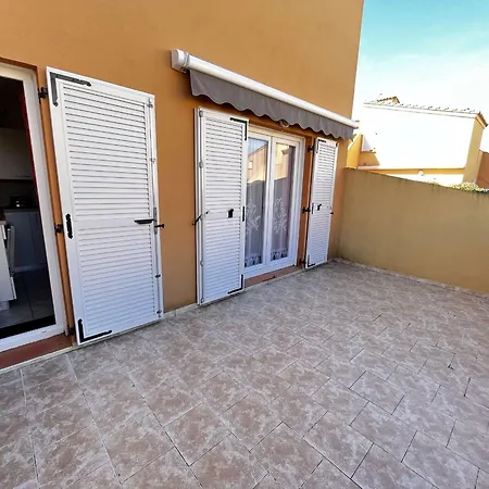 Apartmán Climatise, Calme, Proche Centre Port Et Pour 4 Personnes - Fr-1-607-14 Agde